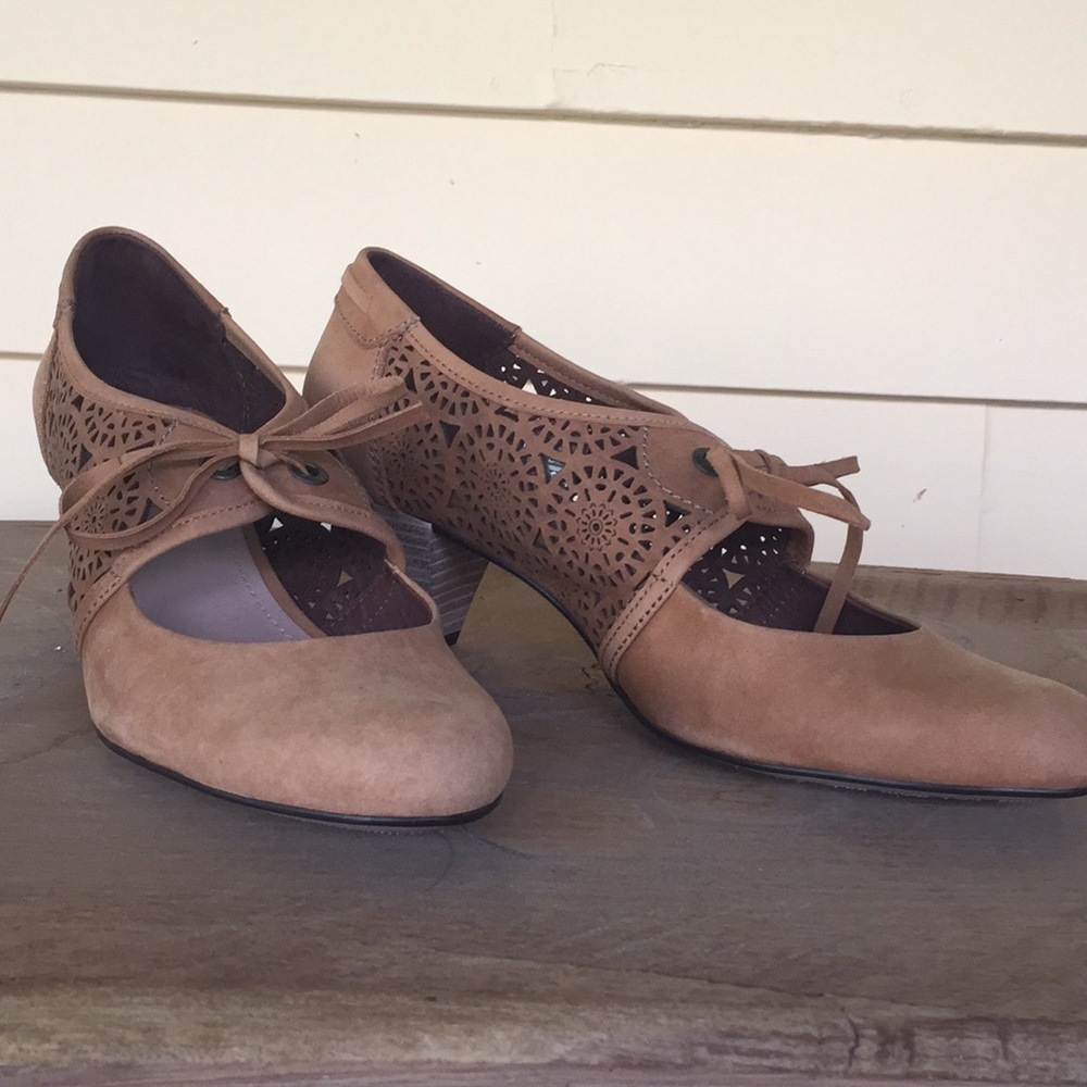 Martinelli leather heels